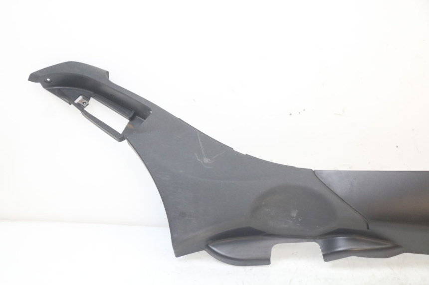 photo de BAJO CARENADO DERECHA PIAGGIO MP3 HPE 350 (2018 - 2020) - Detalle de la pieza