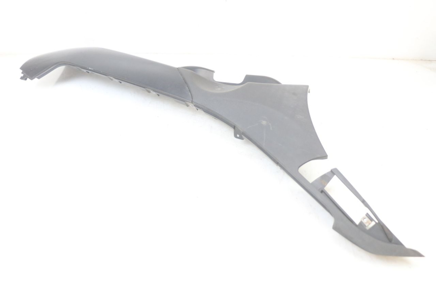 photo de BAJO CARENADO DERECHA PIAGGIO MP3 HPE 350 (2018 - 2020) - Primer plano técnico