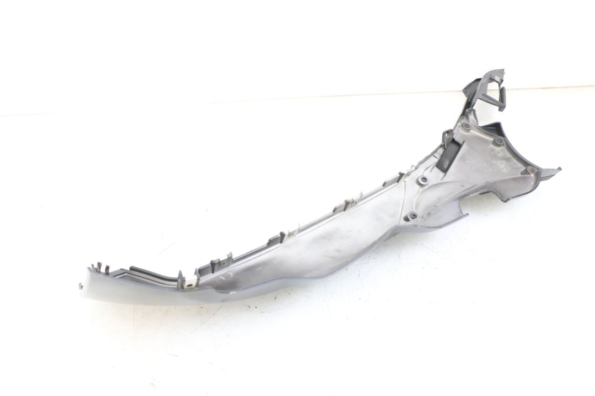 photo de BAJO CARENADO DERECHA PIAGGIO MP3 HPE 350 (2018 - 2020) - Detalle de la pieza