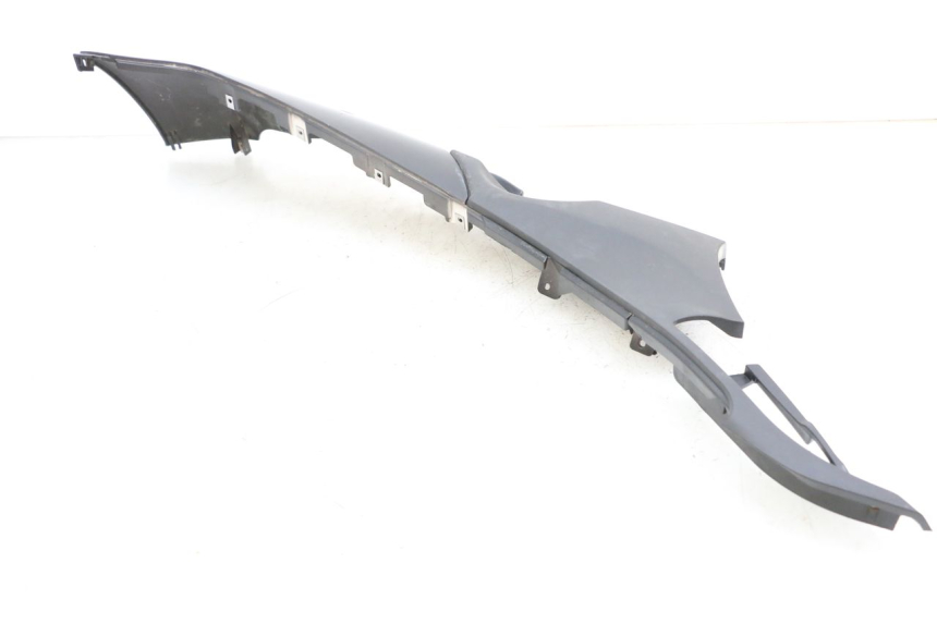 photo de BAJO CARENADO DERECHA PIAGGIO MP3 HPE 350 (2018 - 2020) - Primer plano técnico