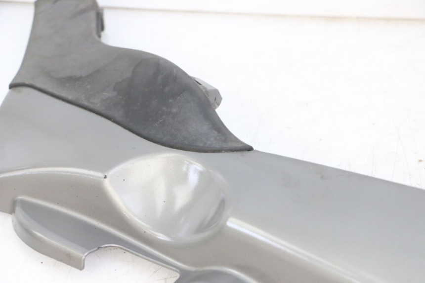 photo de BAJO CARENADO DERECHA PIAGGIO MP3 LT 300 (2010 - 2016) - Zoom estado de uso