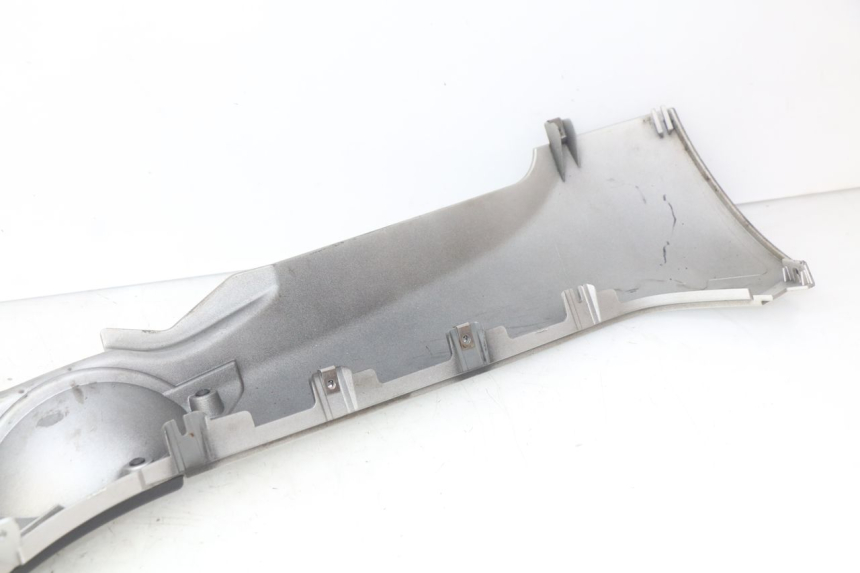 photo de FALDóN LATERAL DERECHO PIAGGIO MP3 500 (2014 - 2017) - Detalle de la pieza