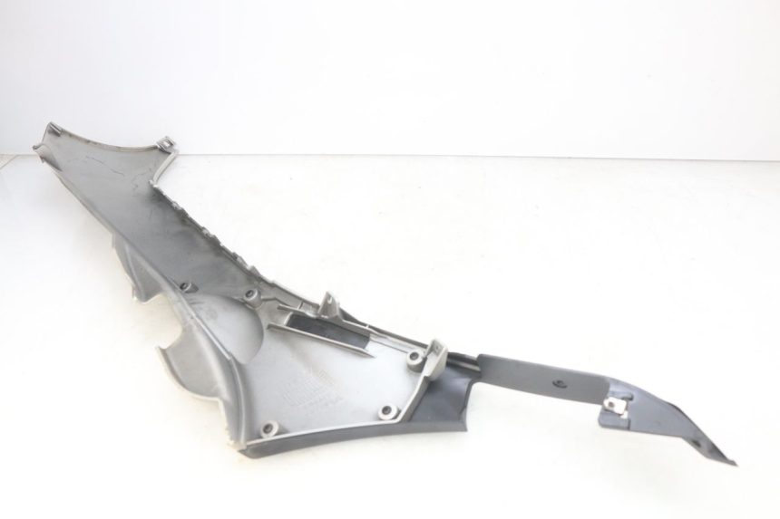 photo de FALDóN LATERAL DERECHO PIAGGIO MP3 500 (2014 - 2017) - Otra perspectiva