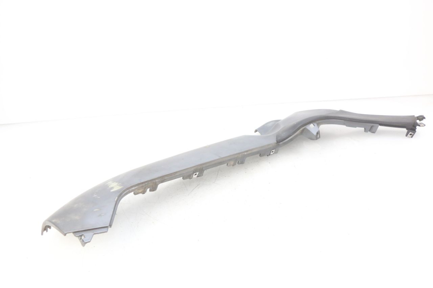 photo de FALDóN LATERAL DERECHO PIAGGIO MP3 500 (2011 - 2015) - Detalle de la pieza