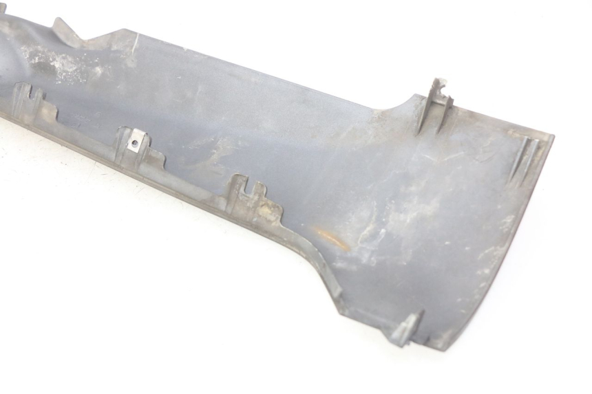 photo de FALDóN LATERAL DERECHO PIAGGIO MP3 500 (2011 - 2015) - Estado de la superficie y material