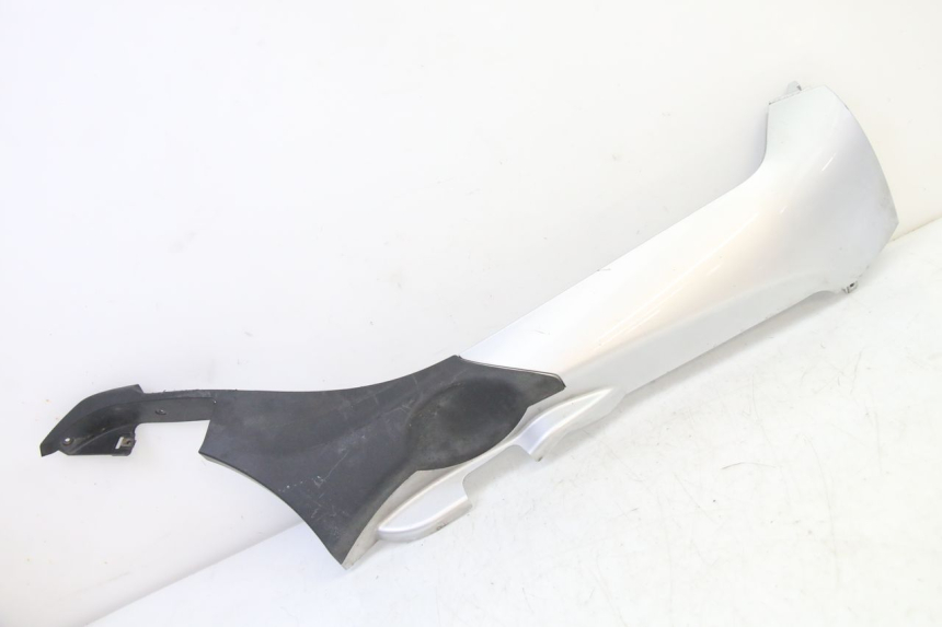 photo de FALDóN LATERAL DERECHO PIAGGIO MP3 500 (2014 - 2017) - Vista principal