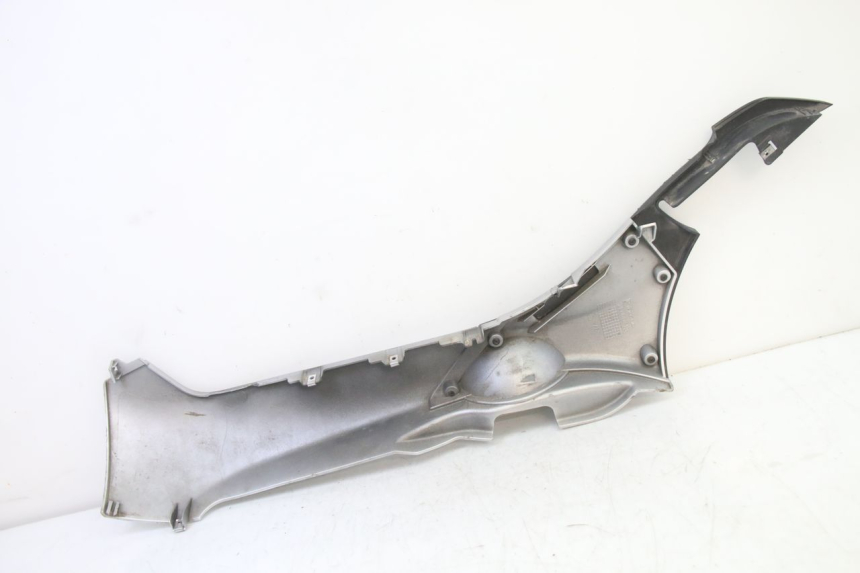 photo de FALDóN LATERAL DERECHO PIAGGIO MP3 500 (2014 - 2017) - Vista general del producto