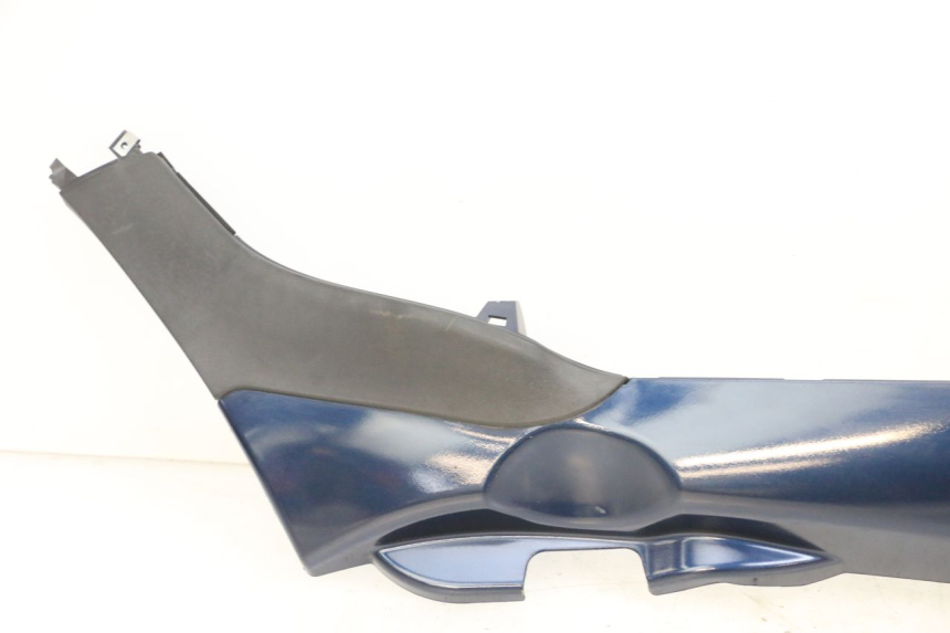 photo de BAJO CARENADO DERECHA PIAGGIO MP3 RL 250 (2006 - 2010) - Marcados y referencias originales