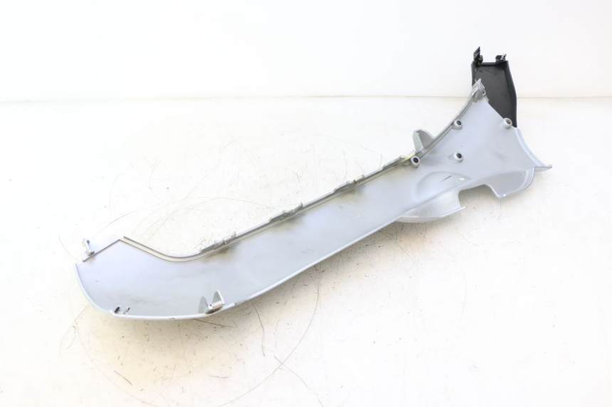 photo de FALDóN LATERAL DERECHO PIAGGIO MP3 125 (2006 - 2014) - Recambio usado revisado