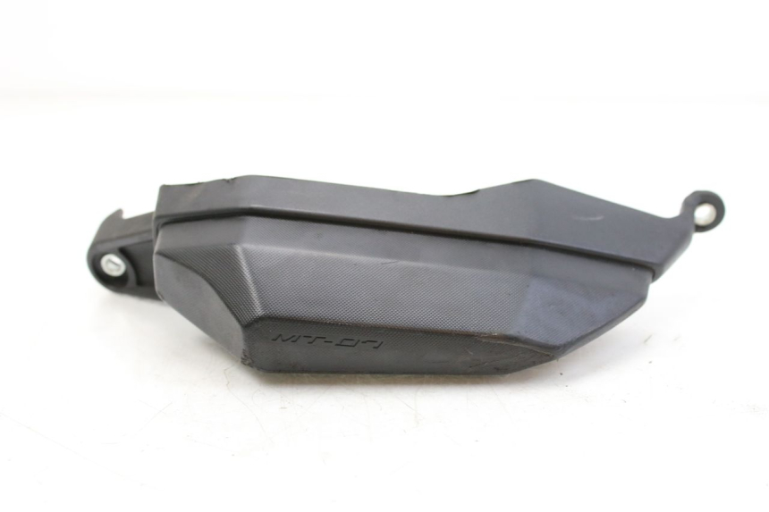 photo de FALDóN LATERAL DERECHO YAMAHA MT-07 MT07 700 (2018 - 2020) - Detalle de la pieza