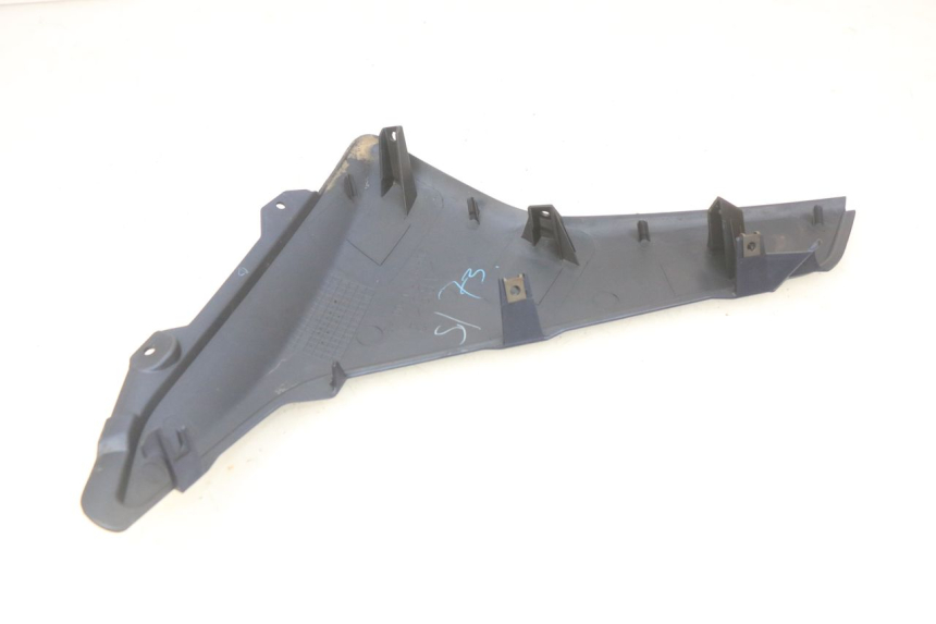 photo de FALDóN LATERAL DERECHO YAMAHA N-MAX NMAX 125 (2017 - 2020) - Zoom estado de uso