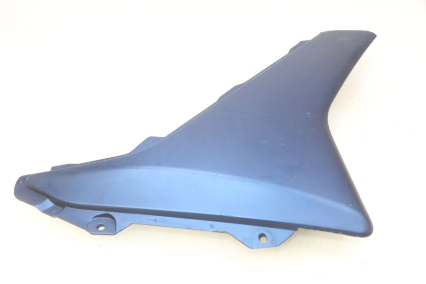 photo de FALDóN LATERAL DERECHO YAMAHA N-MAX NMAX 125 (2017 - 2020) - Otra perspectiva