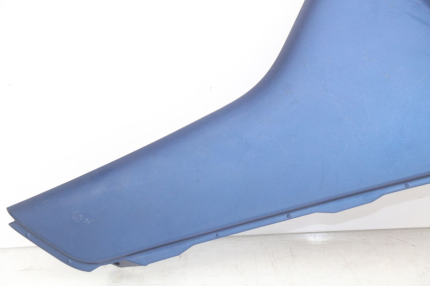 photo de FALDóN LATERAL DERECHO YAMAHA N-MAX NMAX 125 (2017 - 2020) - Detalles de los puntos de fijación