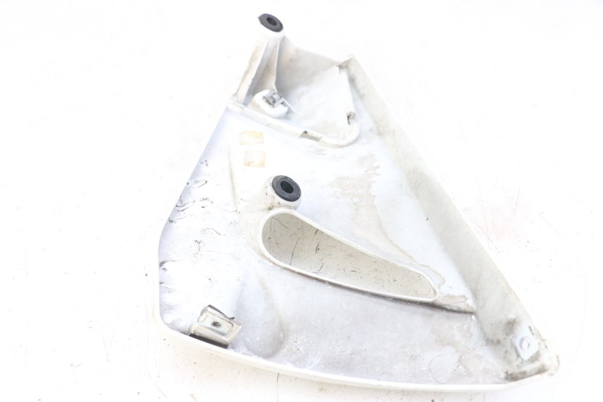 photo de BAJO CARENADO DERECHA MOTO GUZZI NORGE 8V GT 1200 (2011 - 2016) - Zoom estado de uso