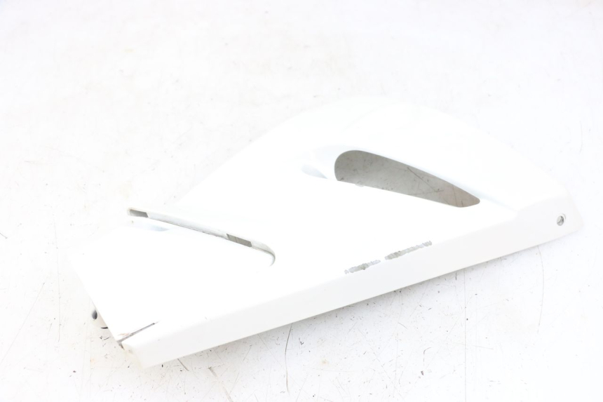 photo de BAJO CARENADO DERECHA MOTO GUZZI NORGE 8V GT 1200 (2011 - 2016) - Estado de la superficie y material