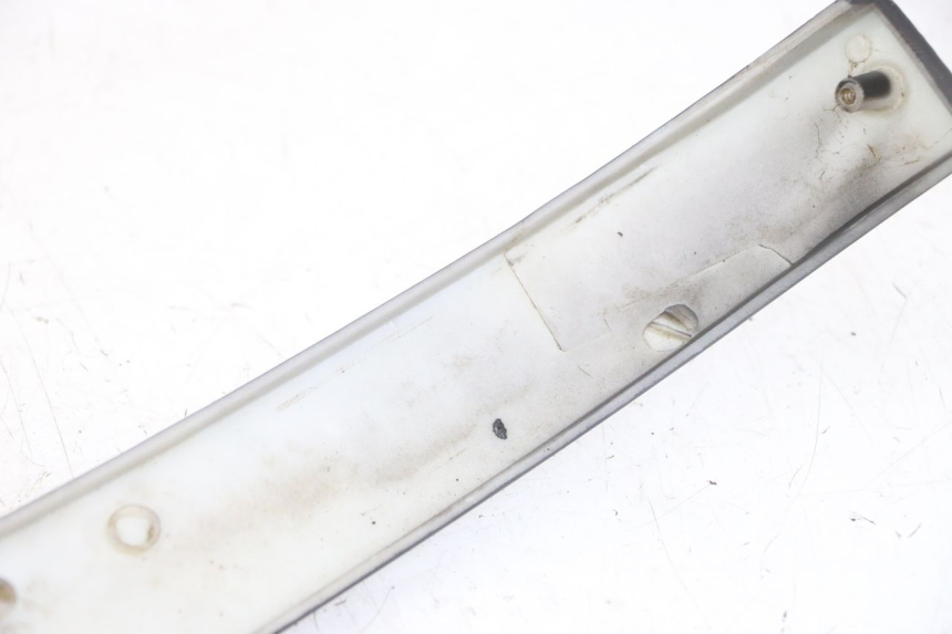 photo de BAJO CARENADO DERECHA JM MOTORS OLDIES GT 4T 50 (2018 - 2025) - Detalles de los puntos de fijación