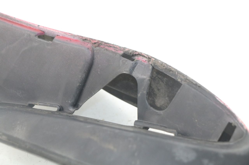 photo de BAJO CARENADO DERECHA MBK OVETTO ONE 2T 50 (2013 - 2017) - Detalles de los puntos de fijación