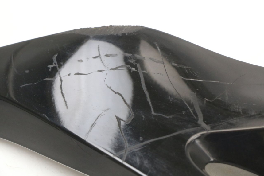 photo de BAJO CARENADO DERECHA HONDA PCX (JF28) 125 (2009 - 2011) - Primer plano de alta resolución