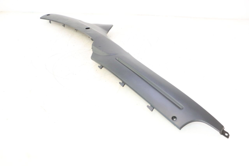 photo de FALDóN LATERAL DERECHO TNT MOTOR ROMA 10' 2T 50 (2011 - 2018) - Detalles de los puntos de fijación