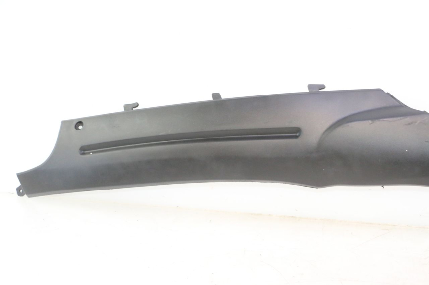 photo de FALDóN LATERAL DERECHO TNT MOTOR ROMA 12' 2T 50 (2007 - 2018) - Detalles de los puntos de fijación