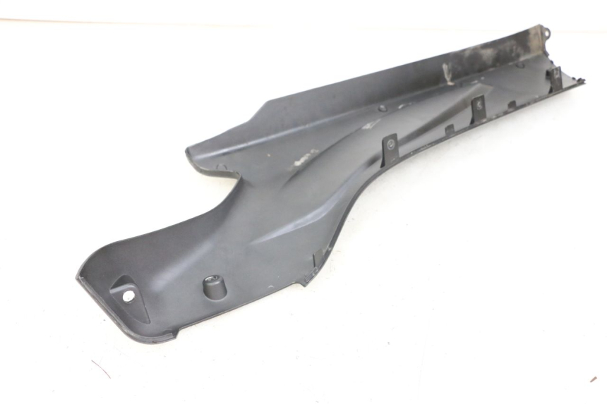 photo de FALDóN LATERAL DERECHO DAELIM S3 125 (2010 - 2017) - Marcados y referencias originales