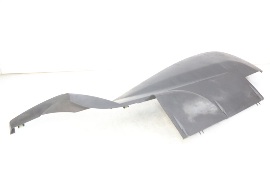 photo de FALDóN LATERAL DERECHO PEUGEOT SATELIS 125 (2006 - 2009) - Primer plano técnico