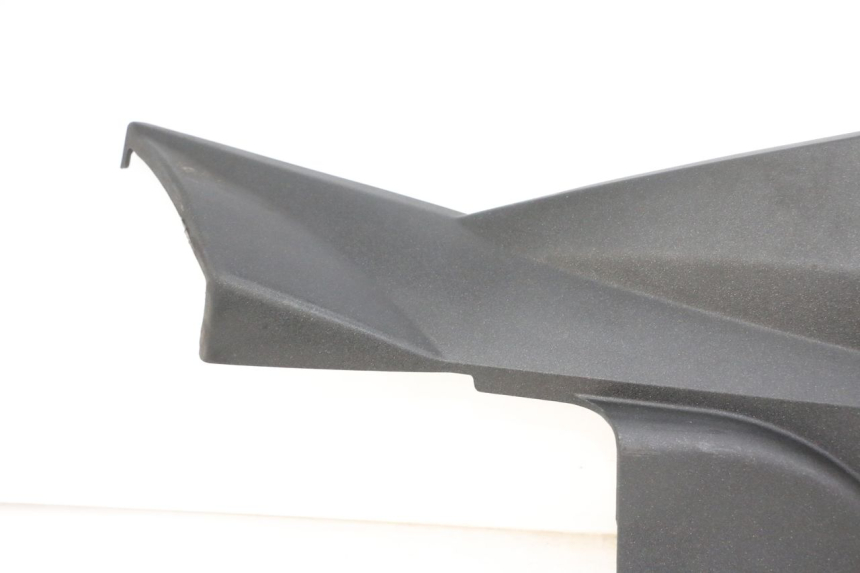 photo de BAJO CARENADO DERECHA PEUGEOT SATELIS 125 (2013 - 2018) - Estado de la superficie y material