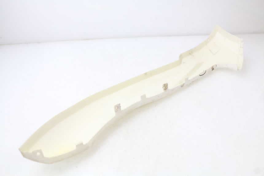 photo de BAJO CARENADO DERECHA RAZZO STEED 125 (2012 - 2018) - Zoom estado de uso