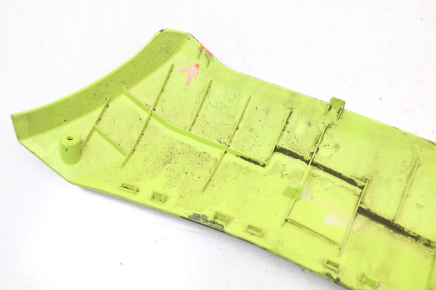 photo de BAJO CARENADO DERECHA PEUGEOT STREETZONE I 2T 50 (2018 - 2020) - Estado de la superficie y material