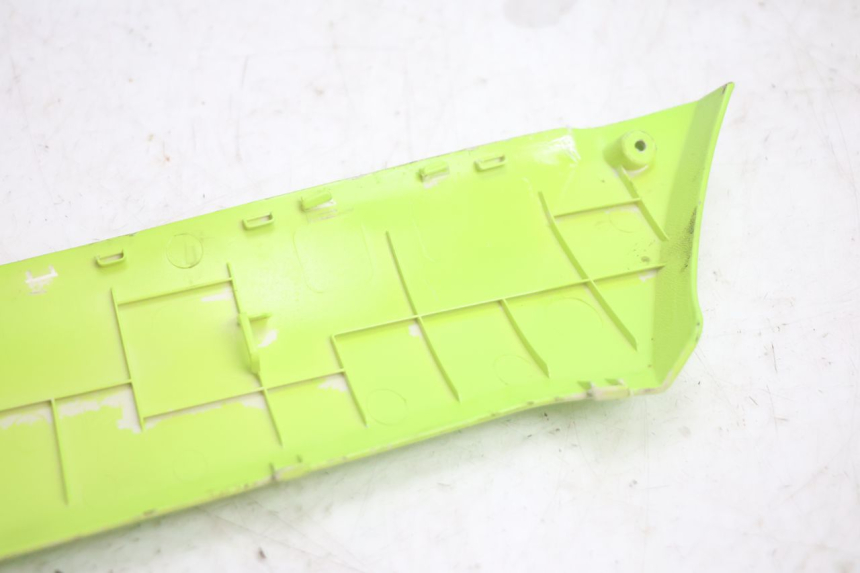 photo de BAJO CARENADO DERECHA PEUGEOT STREETZONE NAKED 2T 50 (2014 - 2018) - Marcados y referencias originales