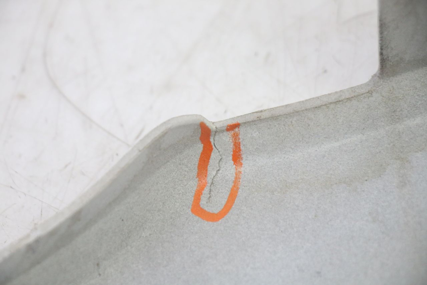 photo de BAJO CARENADO DERECHA PEUGEOT TWEET PRO EFI 4T 50 (2021 - 2022) - Características distintivas