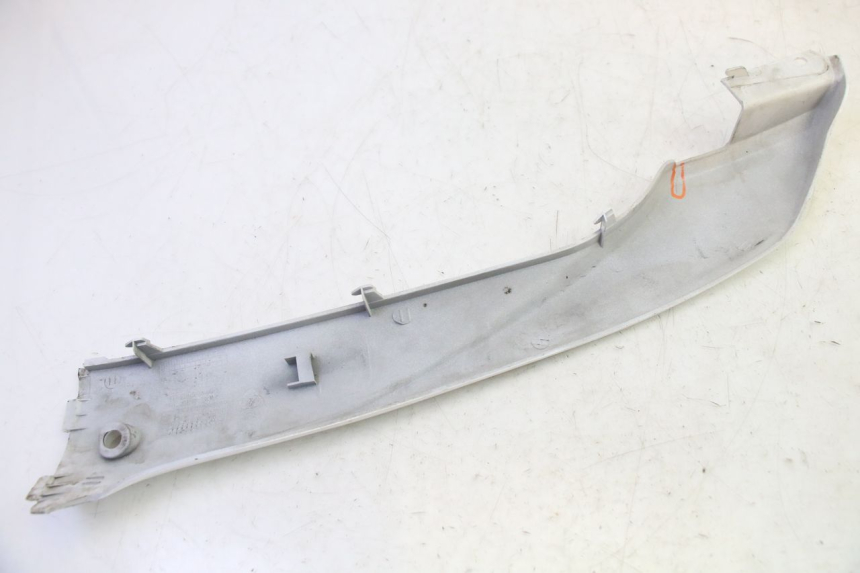 photo de BAJO CARENADO DERECHA PEUGEOT TWEET PRO EFI 4T 50 (2021 - 2022) - Recambio usado revisado