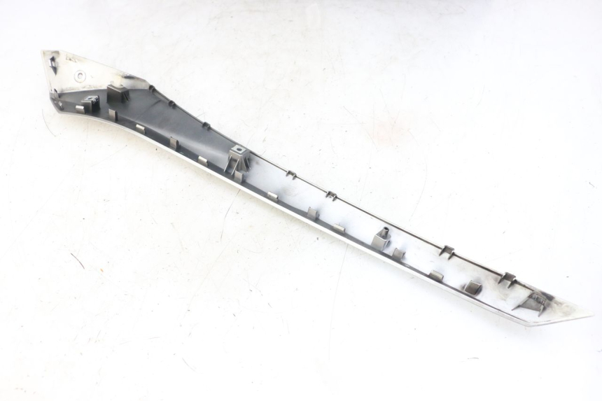 photo de FALDóN DERECHO YAMAHA XMAX X-MAX ABS 125 (2017 - 2020) - Zoom estado de uso