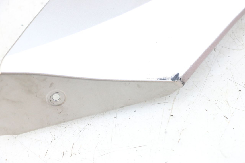 photo de FALDóN DERECHO YAMAHA XMAX X-MAX ABS 125 (2017 - 2020) - Detalles de los puntos de fijación