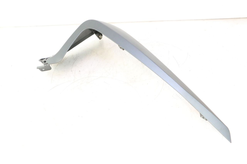 photo de BAJO CARENADO DERECHA YAMAHA X-MAX XMAX 125 (2010 - 2013) - Detalles de los puntos de fijación