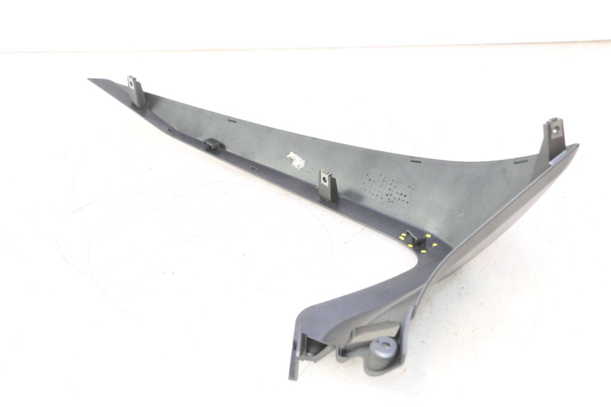 photo de BAJO CARENADO DERECHA YAMAHA X-MAX XMAX 125 (2010 - 2013) - Recambio usado revisado