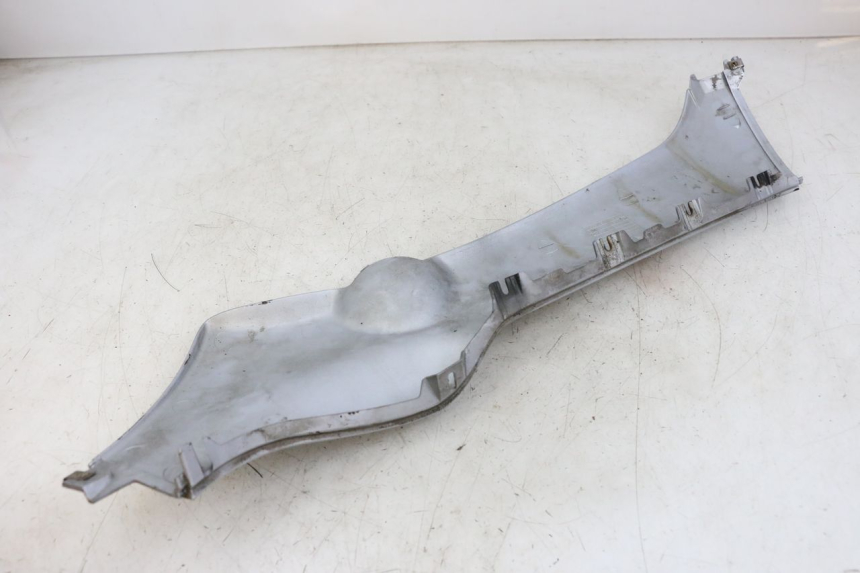 photo de FALDóN LATERAL DERECHO PIAGGIO X8 125 (2004 - 2007) - Vista general del producto