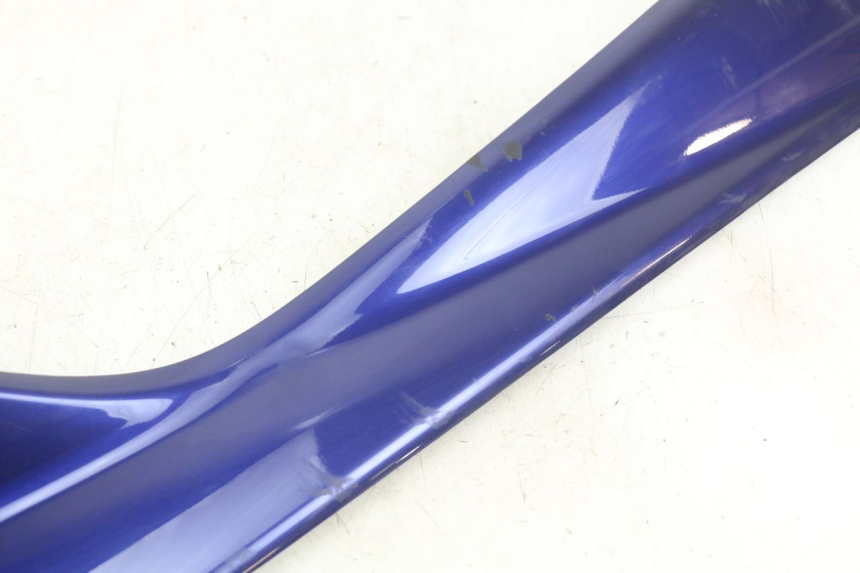 photo de FALDóN LATERAL DERECHO YAMAHA YP MAJESTY 400 (2004 - 2008) - Detalles de los puntos de fijación