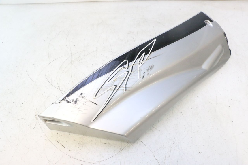 photo de FALDóN LATERAL DERECHO YAMAHA YP MAJESTY 125 (2002 - 2006) - Otra perspectiva