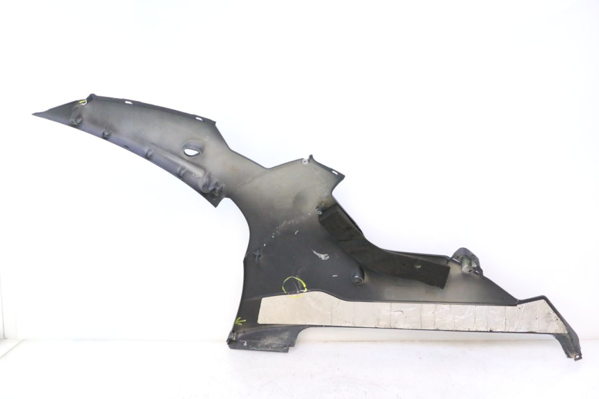 photo de BAJO CARENADO DERECHA YAMAHA YZF R6 600 (2008 - 2009) - Características distintivas