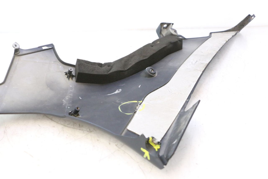 photo de BAJO CARENADO DERECHA YAMAHA YZF R6 600 (2008 - 2009) - Ángulo de visión alternativo