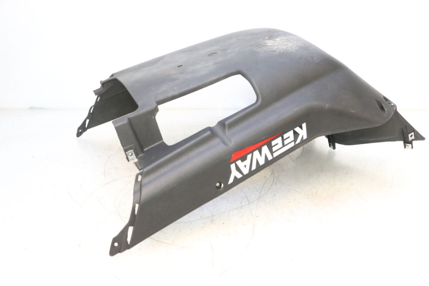 photo de BAJO CARENADO KEEWAY F-ACT FACT EVO 50 (2020 - 2026) - Primer plano técnico