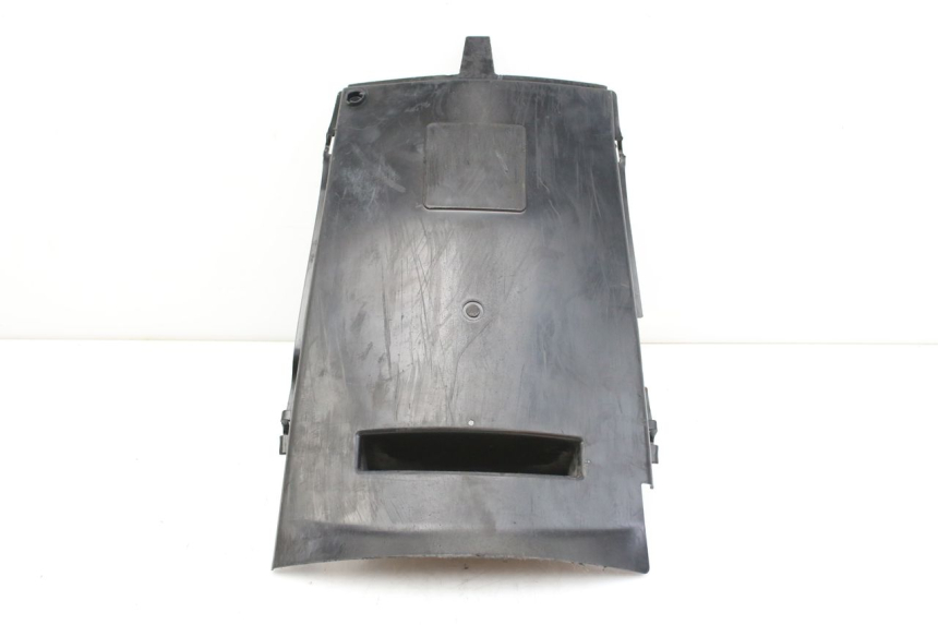 photo de BAJO DEL CHASIS HONDA FES PANTHEON 125 (2003 - 2007) - Primer plano técnico