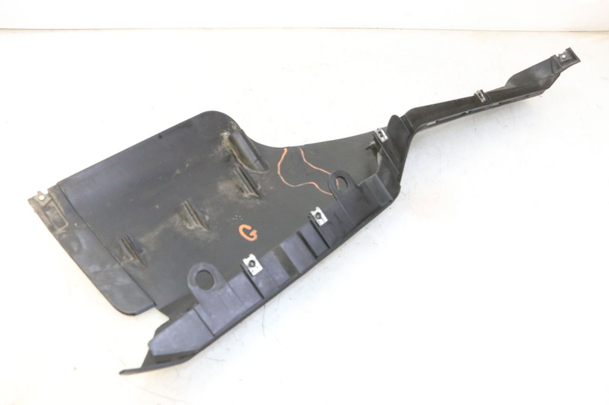 photo de BAJO CARENADO IZQUIERDA QUADRO 4 4D 350 (2015 - 2018) - Zoom estado de uso