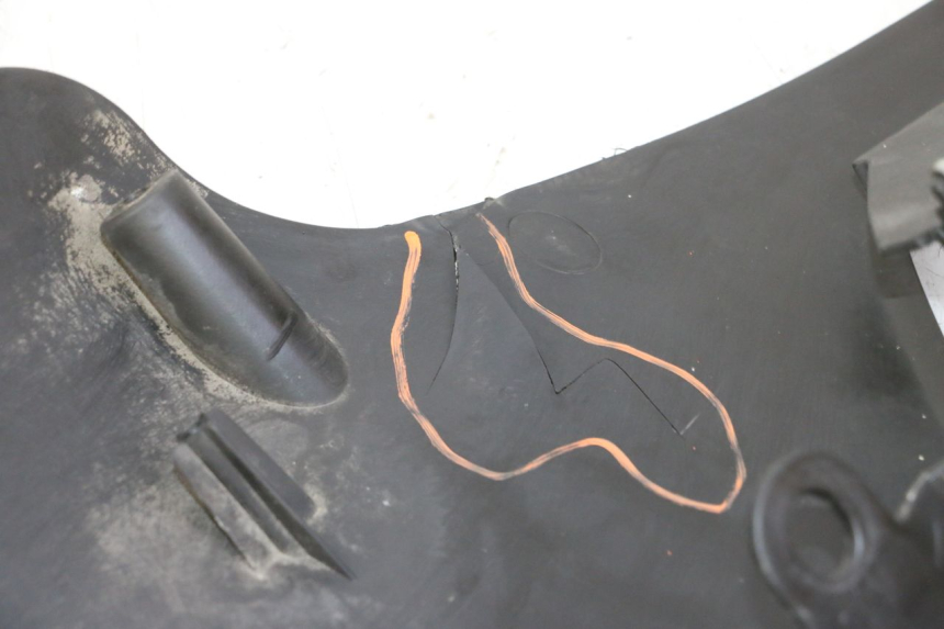 photo de BAJO CARENADO IZQUIERDA QUADRO 4 4D 350 (2015 - 2018) - Otra perspectiva