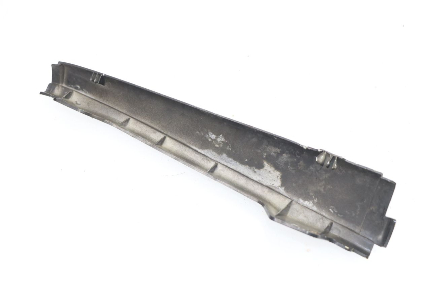 photo de BAJO CARENADO IZQUIERDA MBK ACTIVE 80 (1991 - 1995) - Detalle de la pieza