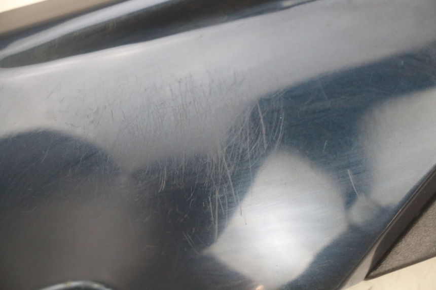 photo de BAJO DE CAJA IZQUIERDA KYMCO AGILITY 16+ 4T 50 (2018 - 2023) - Otra perspectiva