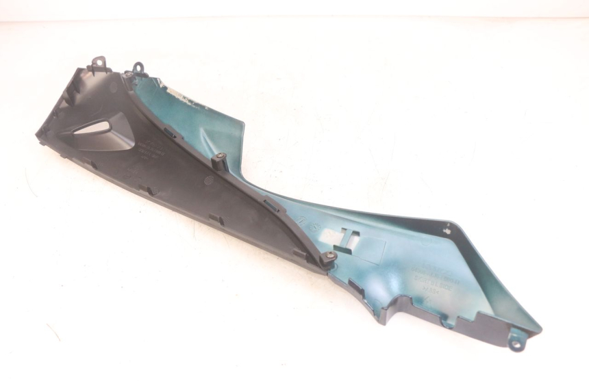 photo de BAJO DE CAJA IZQUIERDA KYMCO AGILITY 16+ 4T 50 (2018 - 2023) - Detalles de los puntos de fijación