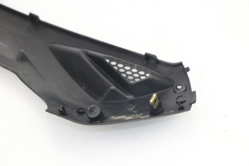 photo de BAJO CARENADO IZQUIERDA KYMCO AGILITY CITY 50 (2008 - 2016) - Primer plano técnico