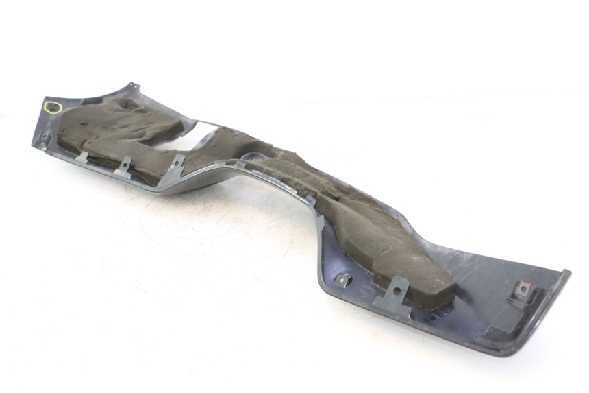 photo de BAJO CARENADO IZQUIERDA SUZUKI BURGMAN EXECUTIVE ABS 650 (2006 - 2012) - Detalle de la pieza